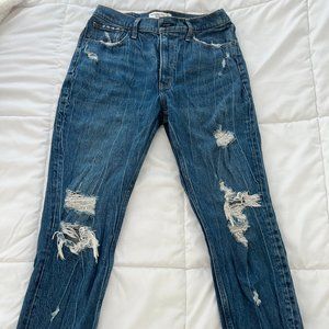 NEW Abercrombie "The Mom" High-Rise Distressed Jeans